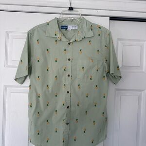 Old Navy Pineapple Men's Short Sleeve Buttondown Shirt